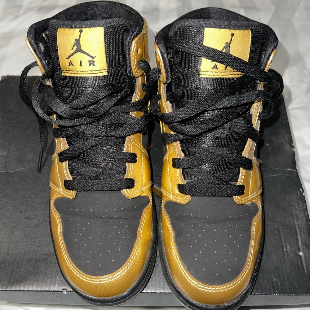 Kids Jordan sneakers